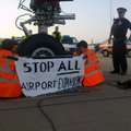 Photo_3_-_airside_blockade_at_manchester_airport_-_may_2010-thumb